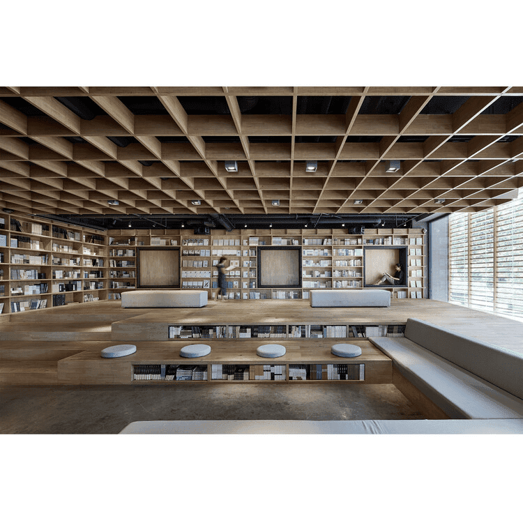 Baoding Xinhua Bookstore by Yi Chen and Muchen Zhang
Golden Design Award winner in 2016 - 2017 Interior Space and Exhibition Design Award Category