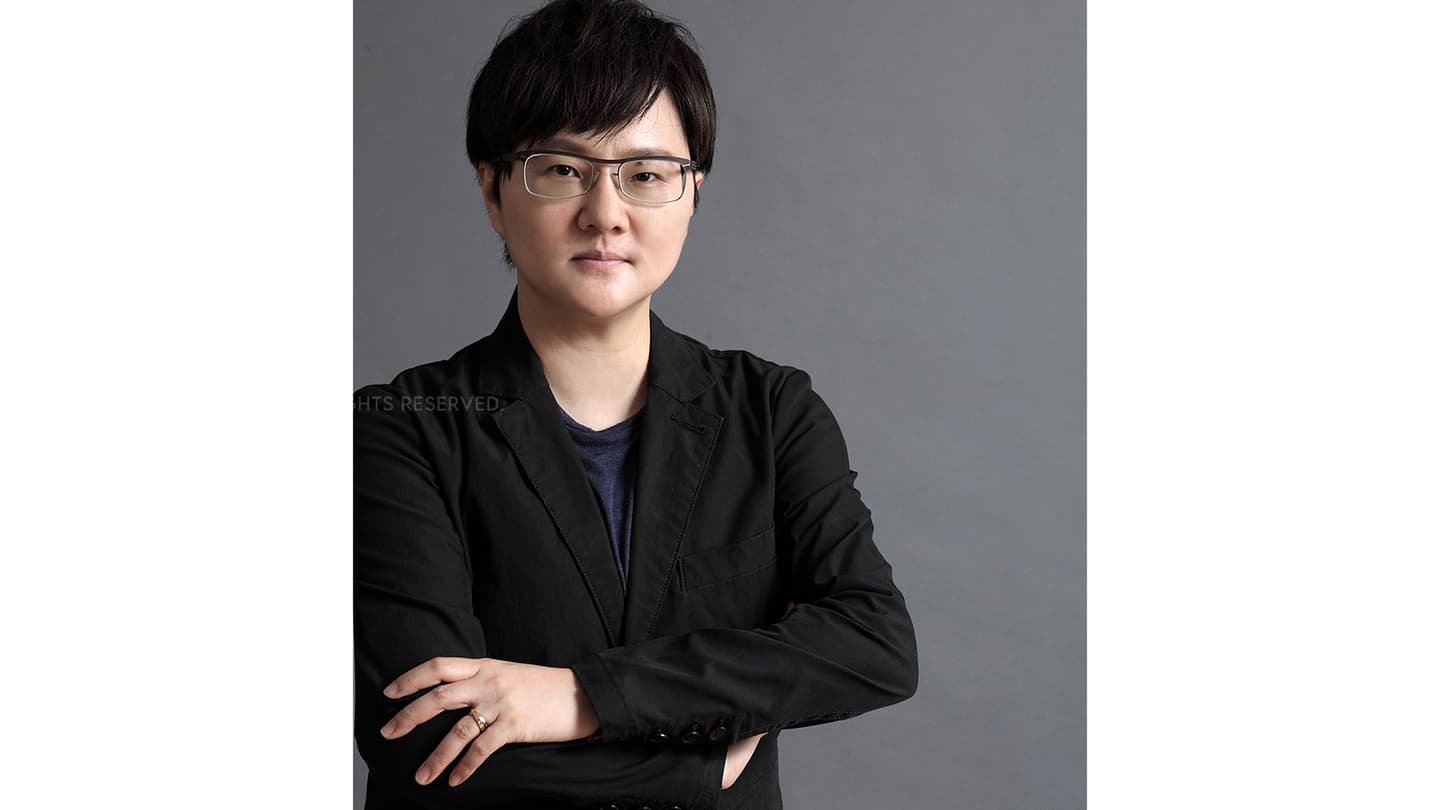 Founded by Zhou Yanru, the Exclaim United Corp features several interior design projects across the world as well as incredible awards for their amazing efforts. This incredible design studio is considered one of the trending studios in Asia and we are going to tell you why!
